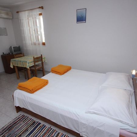 Apartments By The Sea Vis - 2470 Rum bild